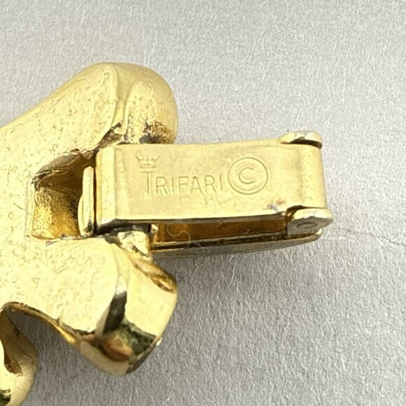 Vintage Crown Trifari Bracelet Gold Tone Clear Rhinestones Sculptural Statement - Picture 10 of 14